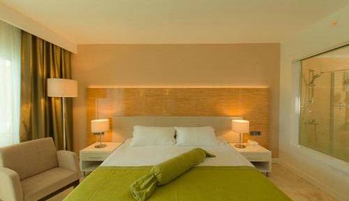 Double or Twin Room with Pool View
