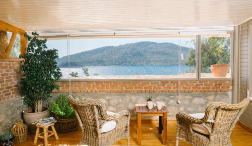 Deluxe Room with Terrace - Upper Floor