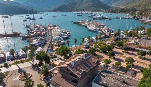 Superior Twin Room with Sea and Marina View