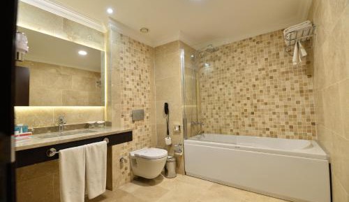 Luxury King Suite - Non-Smoking