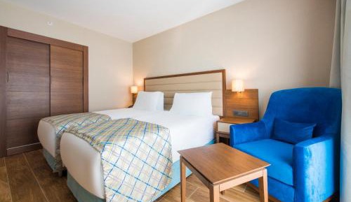 Deluxe Room with City View