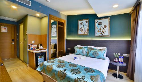 Two Connecting Double Rooms