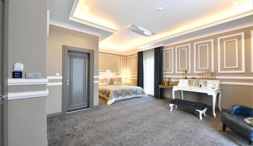 King Room with Balcony
