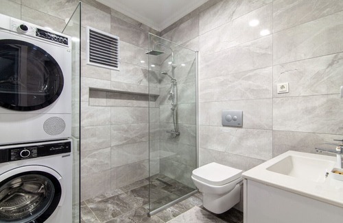 Besiktas Villa | Bosphorus Terrace Flat 4 Min to Ortakoy Sq