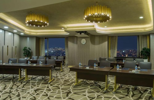 Kadikoy Hotel | Hilton Istanbul Kozyatagi