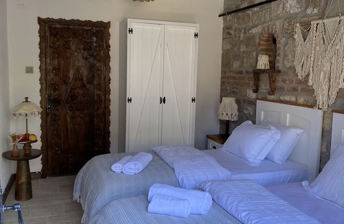 Yenifoca Hotel | Ionia Liberty Stone Hotel