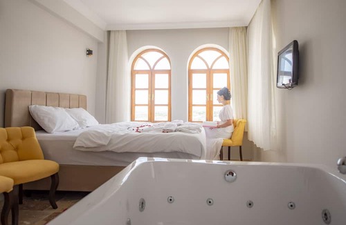Uchisar Hotel | Hydros Cave Suit