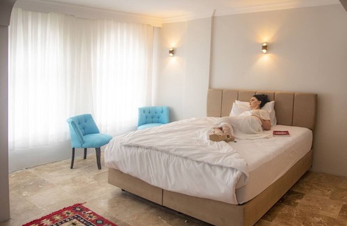 Uchisar Hotel | Hydros Cave Suit