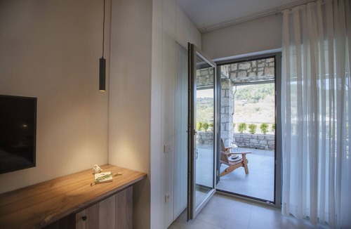 Ayvacik Hotel | Trio'da Kazdaglari
