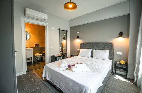 Bozcaada Hotel | İrinikos Otel