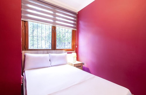 Fatih Apartment | Charming Flat near Kennedy Avenue in Fatih