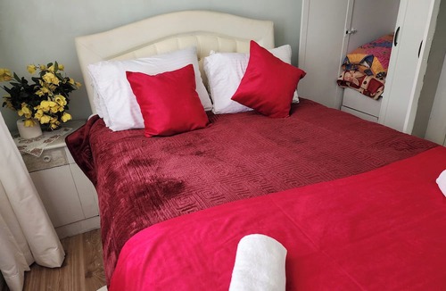 Beykoz District Apartment | 2+1 Flat in the Garden at the Bosphorus