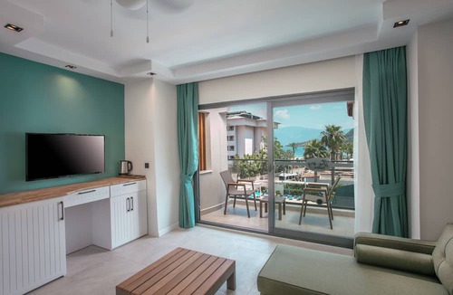 Icmeler City Center Hotel | The Ivy Suites