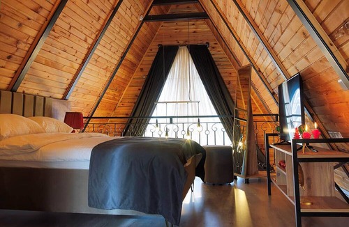 Sıcak Cermik Ski Chalet | SIVAS CAMLICA TERMAL BUNGALOW