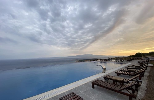 Ayvacik Hotel | Assos Karadut Taş Otel