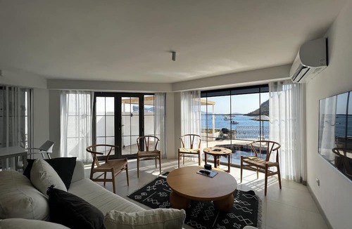 Dagbelen Villa | Sea Front Property with private pool and deck in Yalikavak