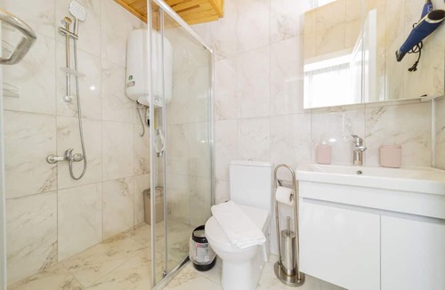 Konyaalti Apartment | Convenient and Scenic Flat in Antalya