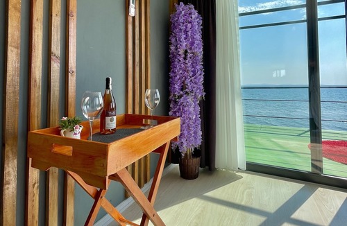 Yesilyurt Koyu Hotel | Ada Tiny House Otel