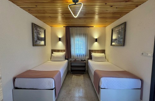 Bozcaada Hotel | Le Petit Hotel ve Bağ Evi