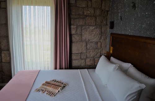 Bozcaada Hotel | Le Petit Hotel ve Bağ Evi
