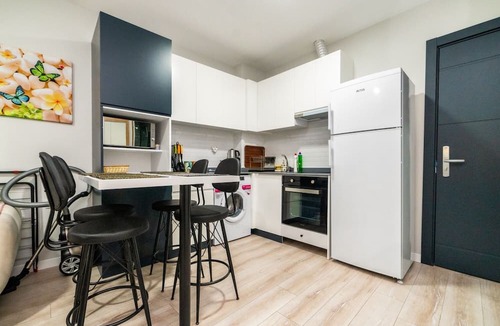 Kepez Apartment | Vacation Residence w Pool 5 min to Mall of Antalya