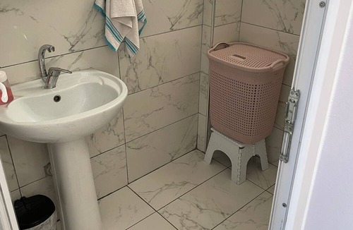Buyukcekmece Resort | Kumburgaz Sahi̇lde, Si̇tede, Konforlu ve Manzarali Kli̇mali Dai̇re