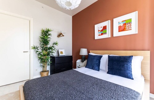 Kartal Apartment | Residence Flat w Shared Pool, 5 min to Metro