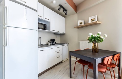 Kartal Apartment | Residence Flat w Shared Pool, 5 min to Metro