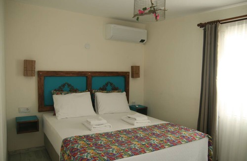 Sigacık Hotel | Kakule Pansiyon & Cafe