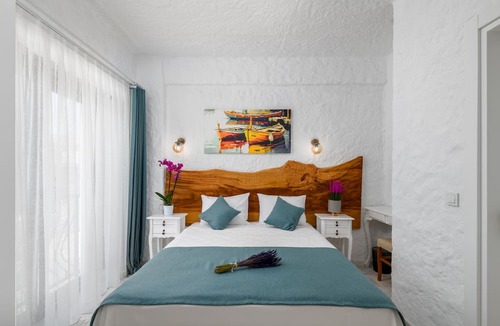 Alacati Hotel | Fethi Baba Konağı
