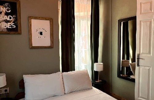 Ayvalik City Center Hotel | Ivy Ayvalik Coffee & Wine & Hotel