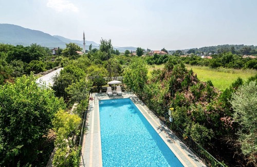 Koycegiz Villa | Duplex Villa w Shared Pool, Garden in Dogusbelen