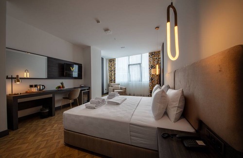 Yomra Hotel | V Center Hotel