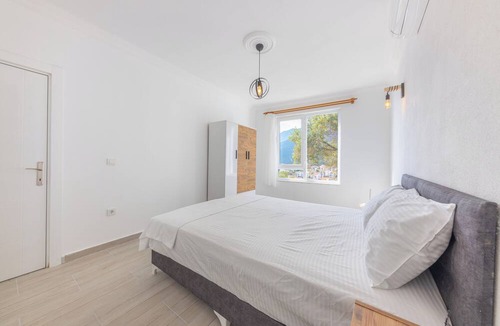 Liman Mahallesi House | 5 Minutes for Beach With Car. Gorgeous sea View. Inside the Nature