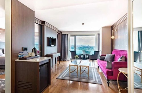 Kabatas Hotel | Opera Hotel Bosphorus - Preferred Hotels and Resorts
