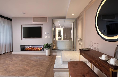 Pera Hotel | Walton Gardens Pera