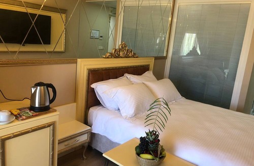 Topkapi Hotel | Golden Hill Hotel Downtown
