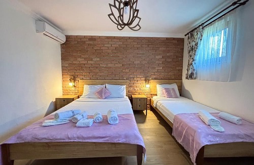 Bozcaada Hotel | Adayel Otel & Bağ Evi