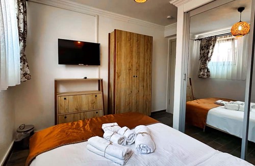 Bozcaada Hotel | Adayel Otel & Bağ Evi