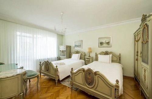 Moda Apartment | This apartment is a 3 bedroom(s), 2.5 bathrooms, located in Kadıköy, İstanbul.