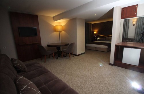 Mamak Hotel | Vali Erdogan Konuk Evi Hitit Otel