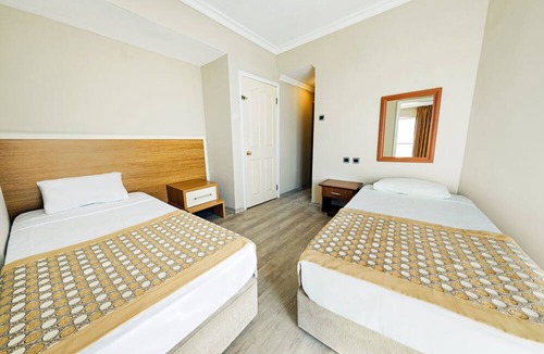 Burhaniye Hotel | AFYTOS Ã–REN PARK MTK