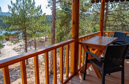 Emet Hotel | Tahtalı Gol Evleri