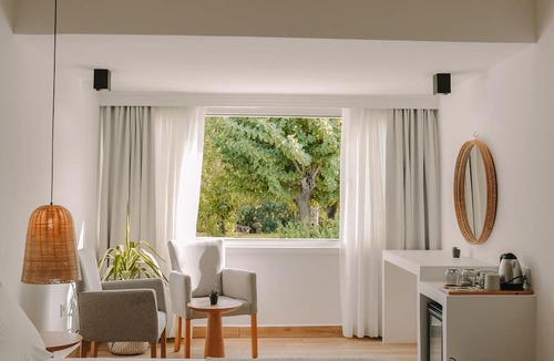 Eski Lara Hotel | Raw Beach Hotel