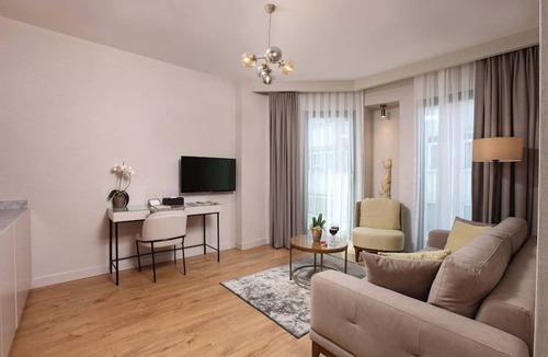 Besiktas Hotel | The Pearl Suites