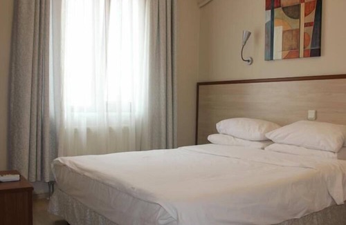 Eceabat Hotel | Crowded House