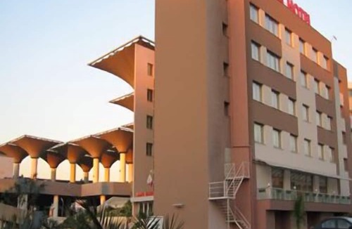 Bornova Hotel | MOM Hotel
