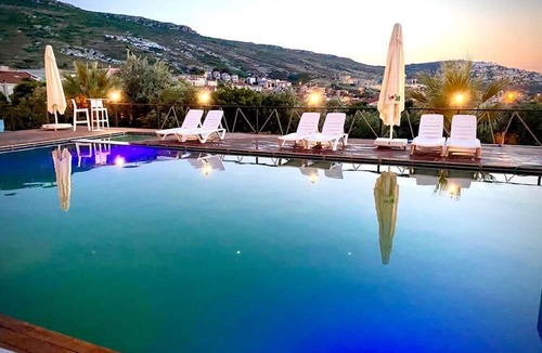 Foca Hotel | Victoria Hotel and Lounge