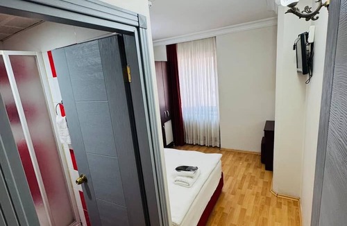 Kumkapi Hotel | Red White Hotel