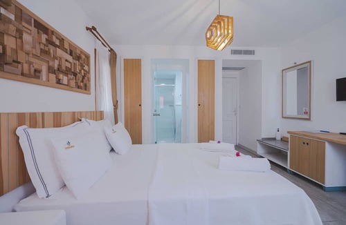Sigacık Hotel | White Orange